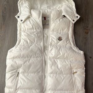 Moncler White Quilted Hooded Down Vest rep